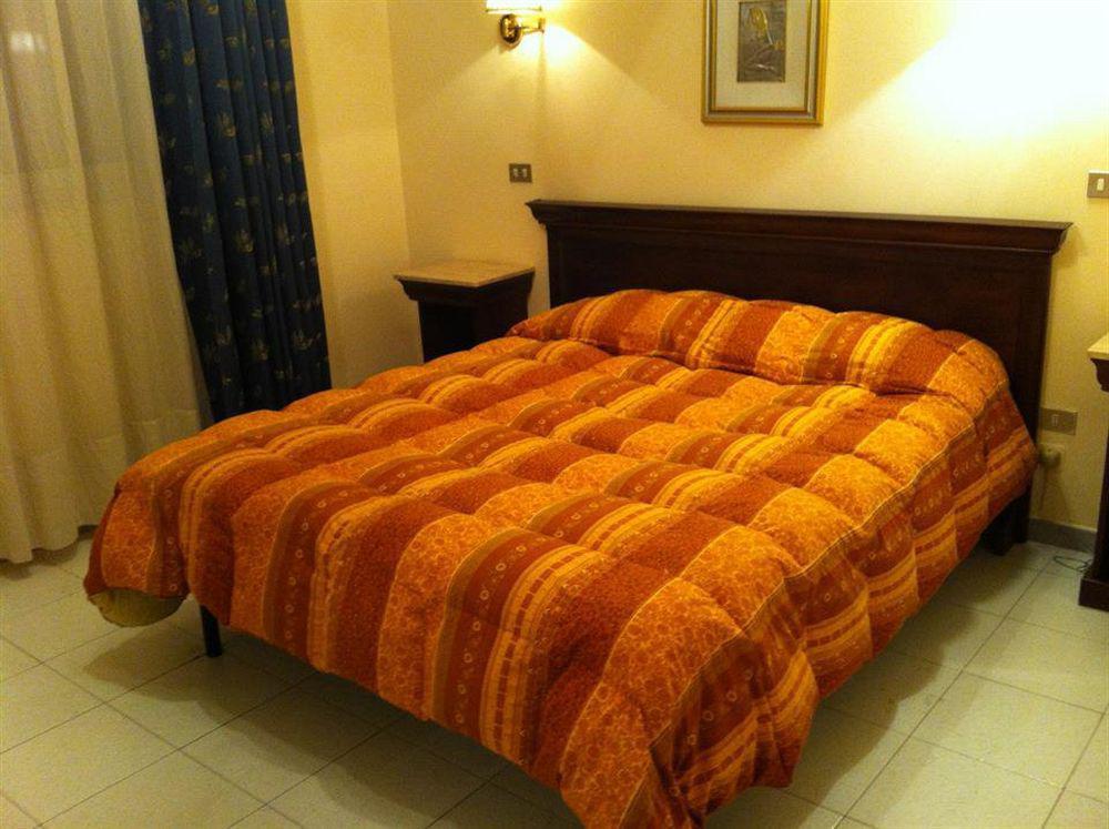 Cappello Hotel Лече Екстериор снимка
