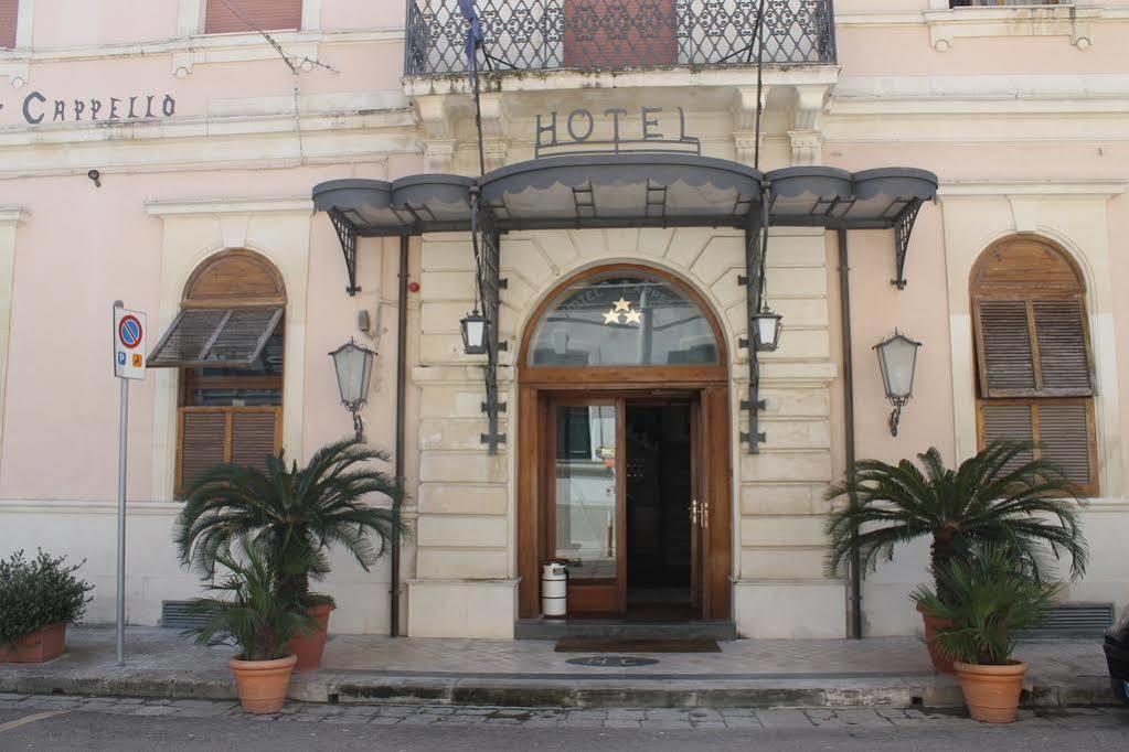Cappello Hotel Лече Екстериор снимка