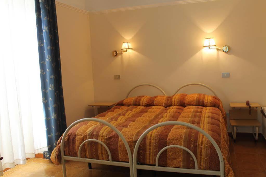 Cappello Hotel Лече Екстериор снимка